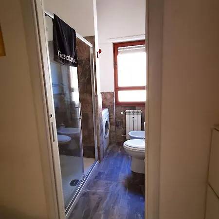 Apartament Rouge - 10 Min From Vatican Rzym